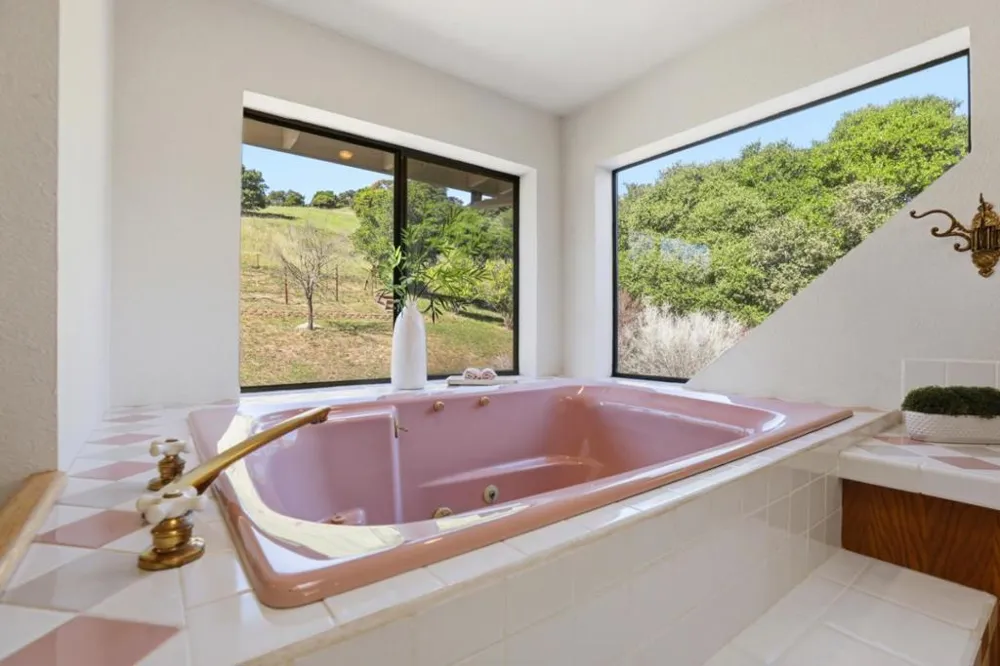215 Chateau Drive Aromas, CA 95004