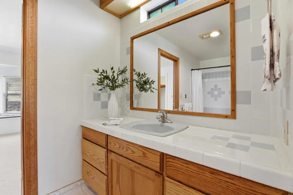 215 Chateau Drive Aromas, CA 95004