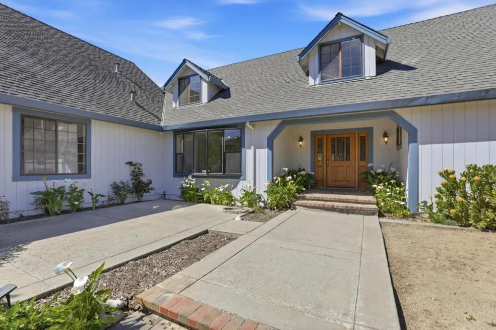 215 Chateau Drive Aromas, CA 95004