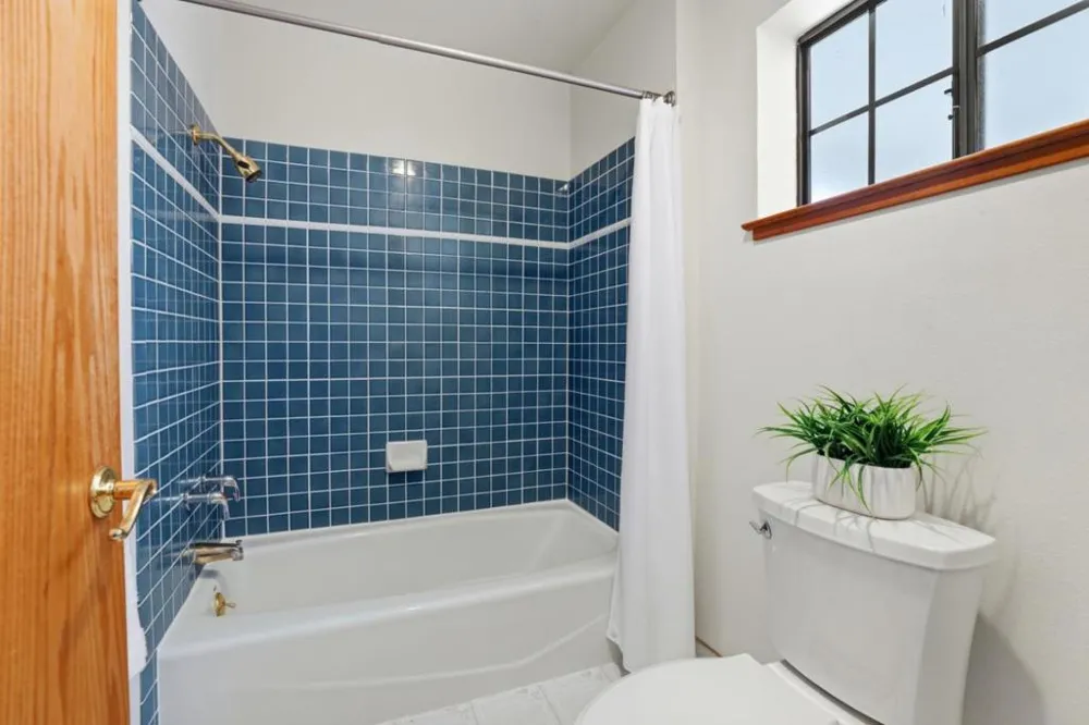 215 Chateau Drive Aromas, CA 95004