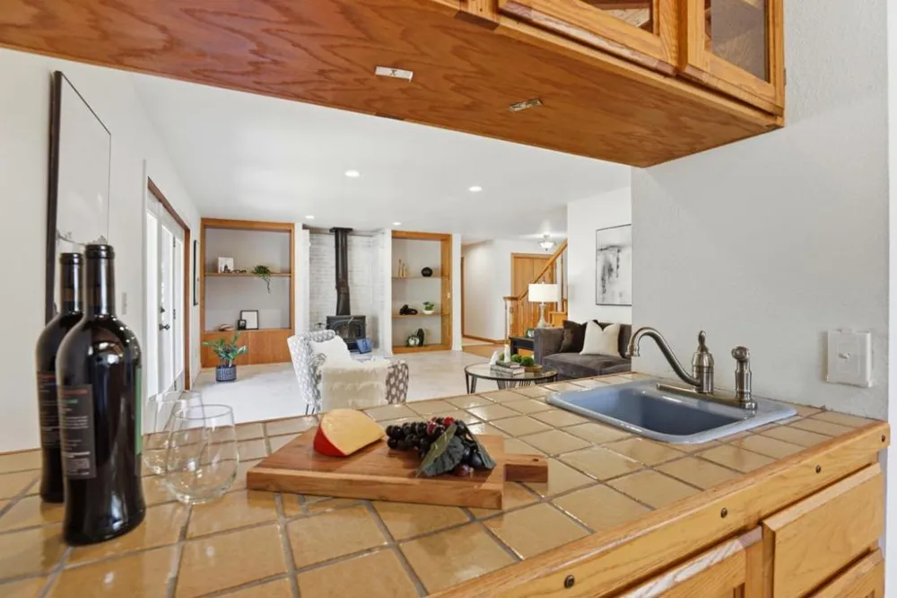 215 Chateau Drive Aromas, CA 95004