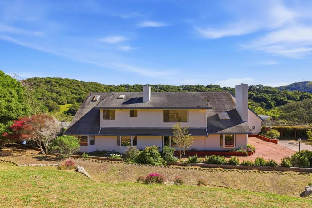 215 Chateau Drive Aromas, CA 95004
