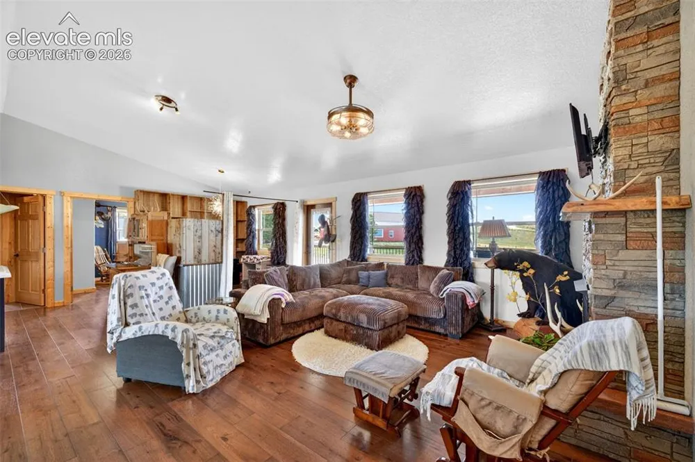 3069 Sangre Drive Westcliffe, CO 81252