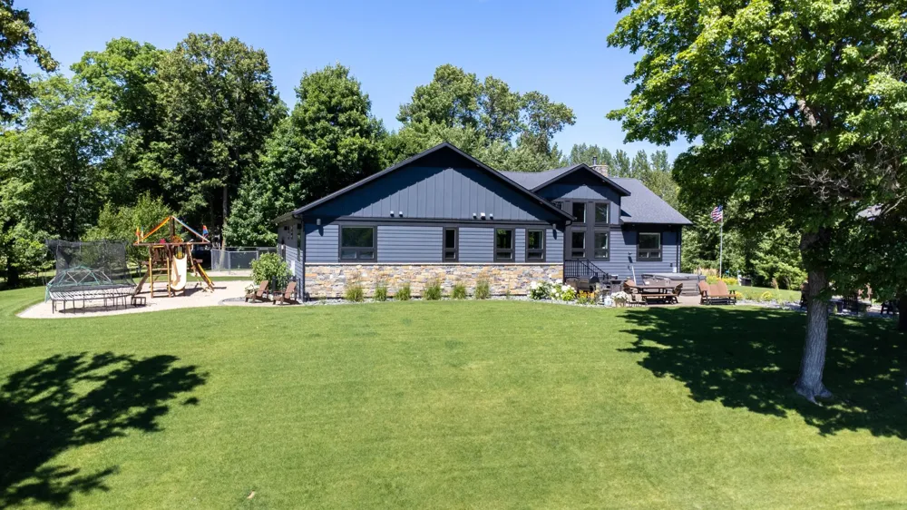 12800 Kohler Lane Audubon, MN 56511