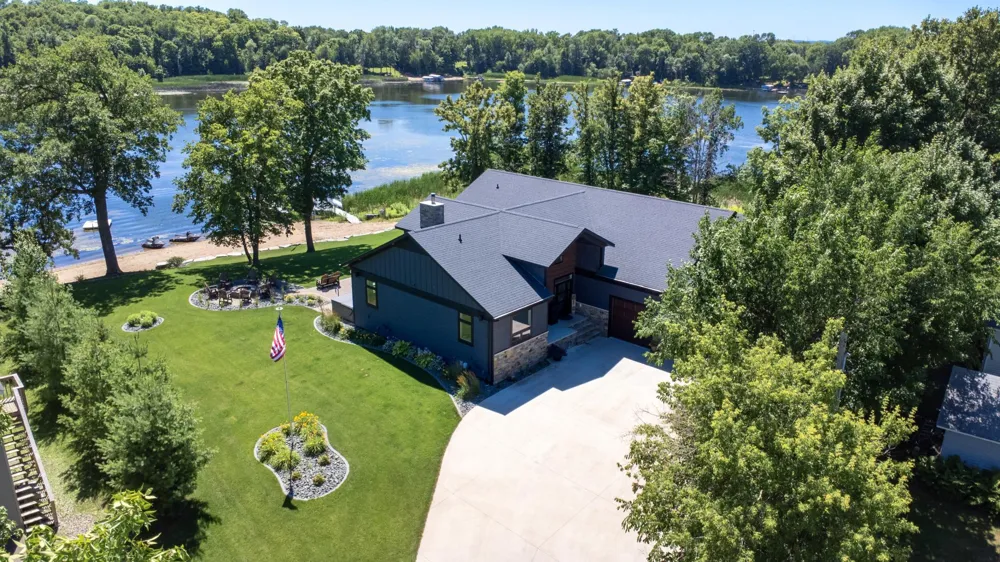 12800 Kohler Lane Audubon, MN 56511