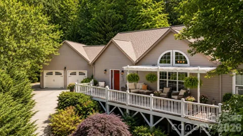 60 Hawks Pointe Lane