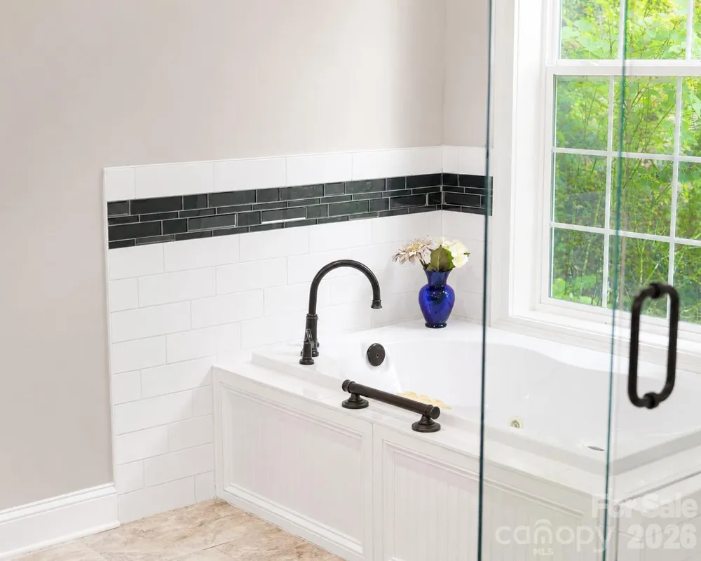 60 Hawks Pointe Lane Weaverville, NC 28787
