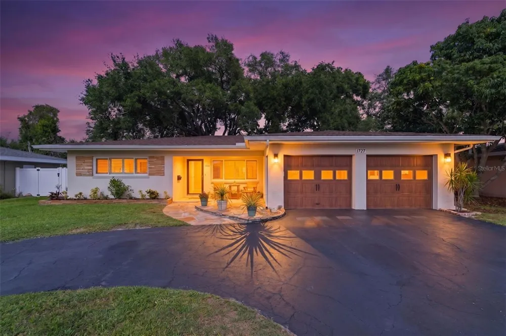 1727 CYPRESS AVENUE Belleair, FL 33756