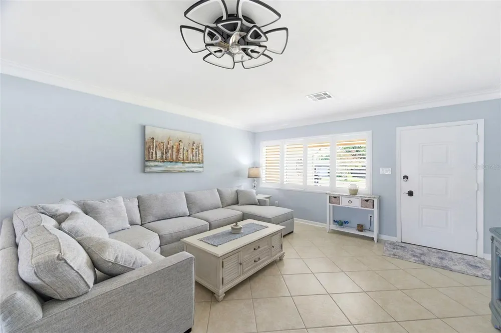 1727 CYPRESS AVENUE Belleair, FL 33756