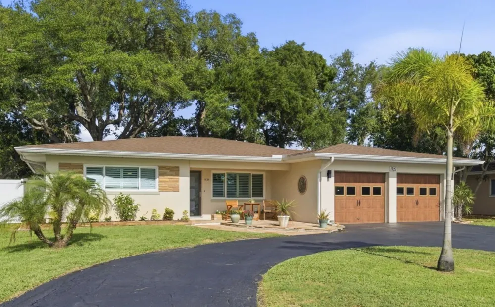 1727 CYPRESS AVENUE Belleair, FL 33756