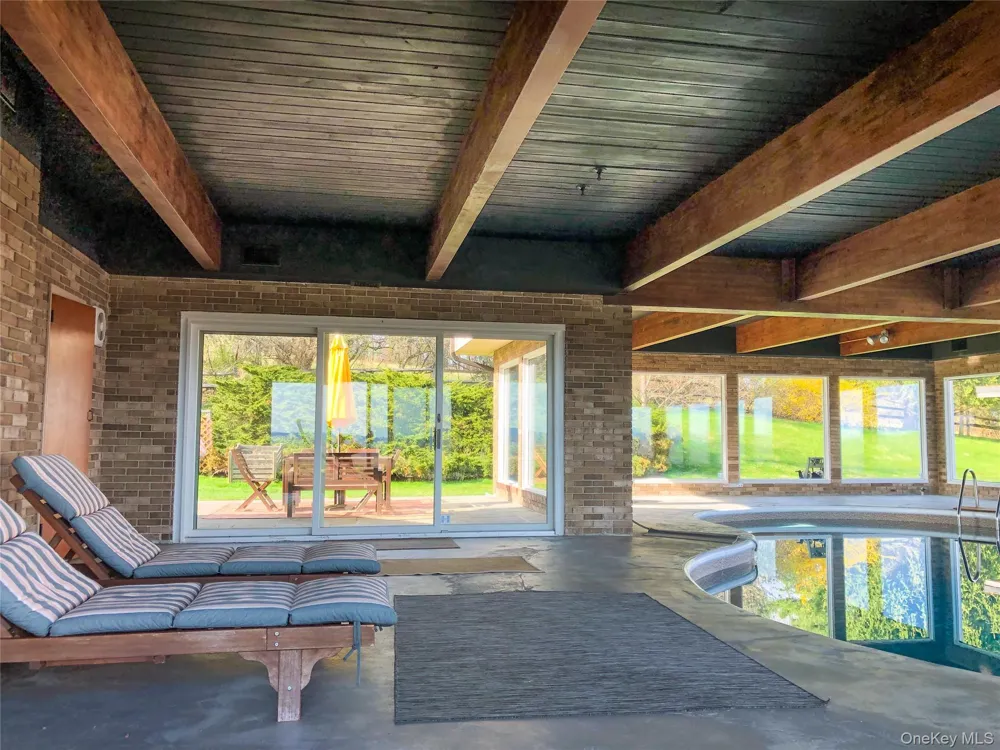 68-78 Ridge Road Clinton Corners, NY 12514