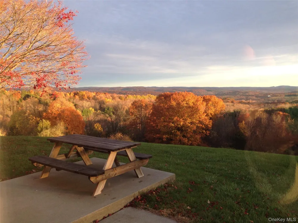 68-78 Ridge Road Clinton Corners, NY 12514