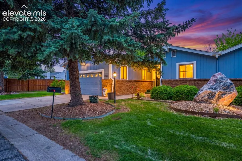 11966 E Maple Avenue Aurora, CO 80012