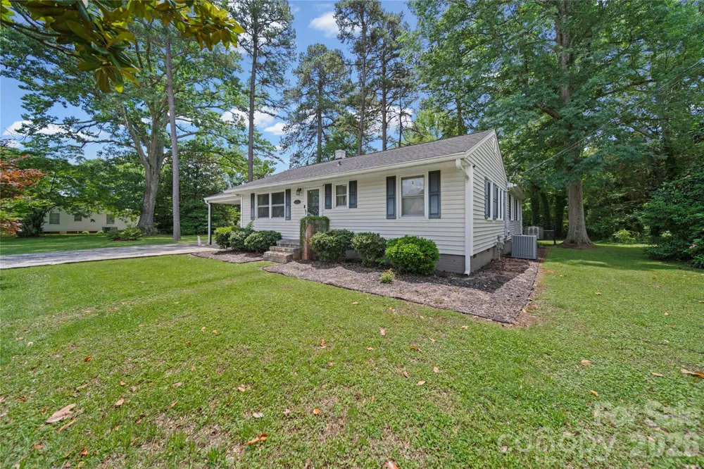 600 Mcadenville Road Lowell, NC 28098