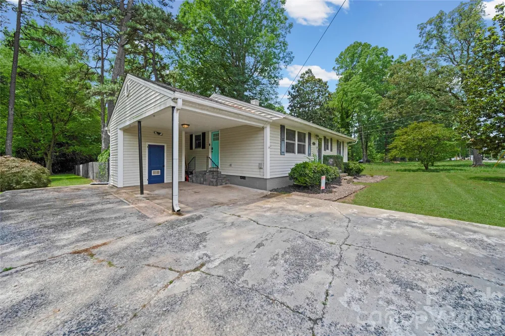 600 Mcadenville Road Lowell, NC 28098