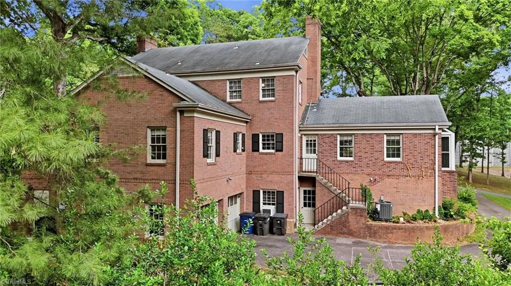 330 Earlwood Road Statesville, NC 28677