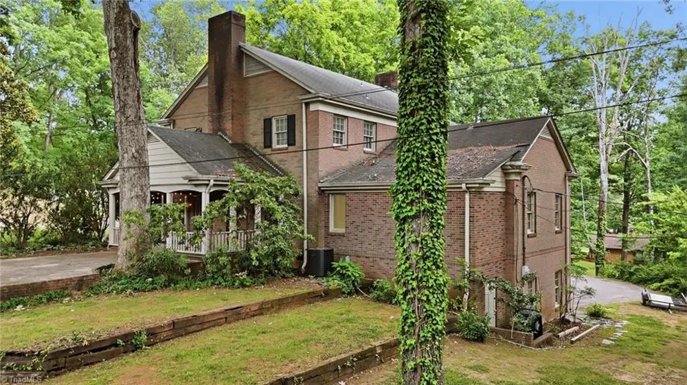 330 Earlwood Road Statesville, NC 28677