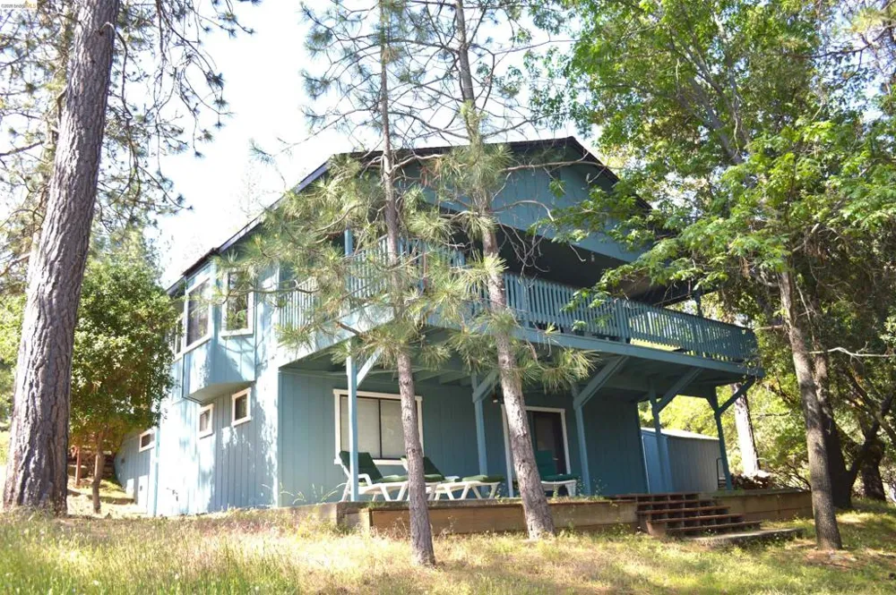 12955 Jackson Mill Drive Groveland, CA 95321
