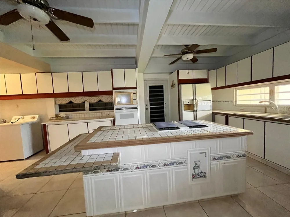 Urb. Naranjo Valley #45 Fajardo, PR 00738