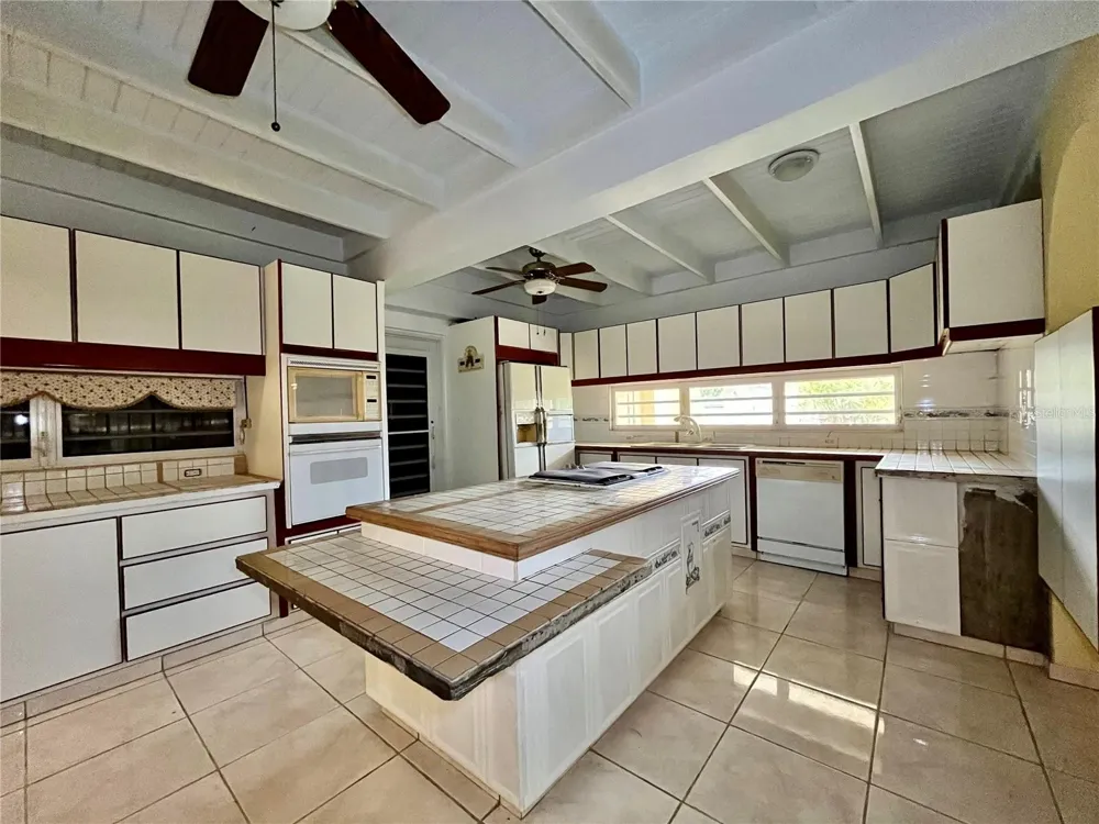 Urb. Naranjo Valley #45 Fajardo, PR 00738