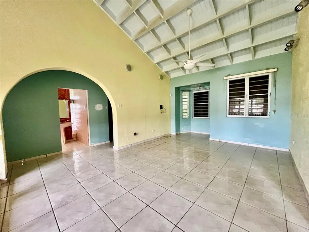 Urb. Naranjo Valley #45 Fajardo, PR 00738