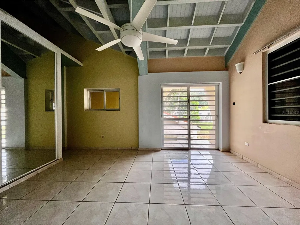 Urb. Naranjo Valley #45 Fajardo, PR 00738
