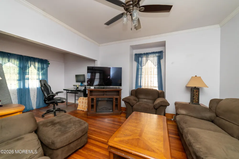 38 Walnut Street Keyport, NJ 07735