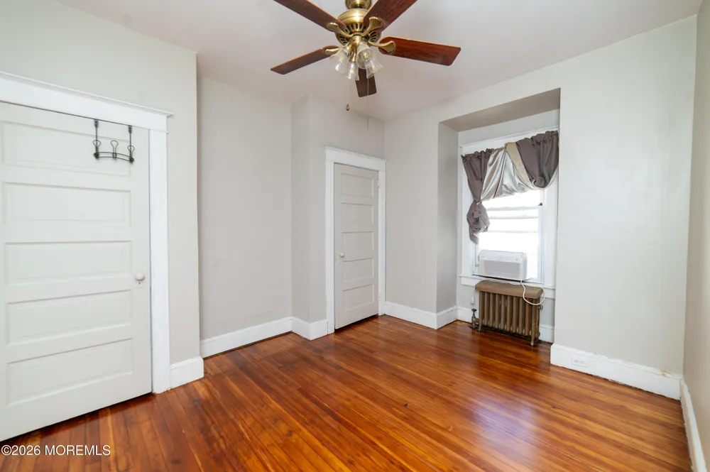 38 Walnut Street Keyport, NJ 07735
