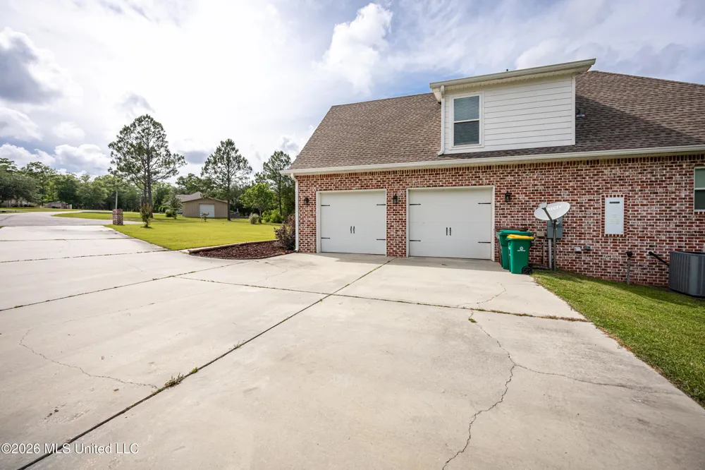 24020 Captain's Court Saucier, MS 39574