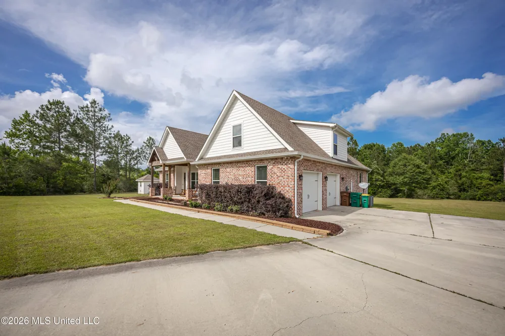 24020 Captain's Court Saucier, MS 39574