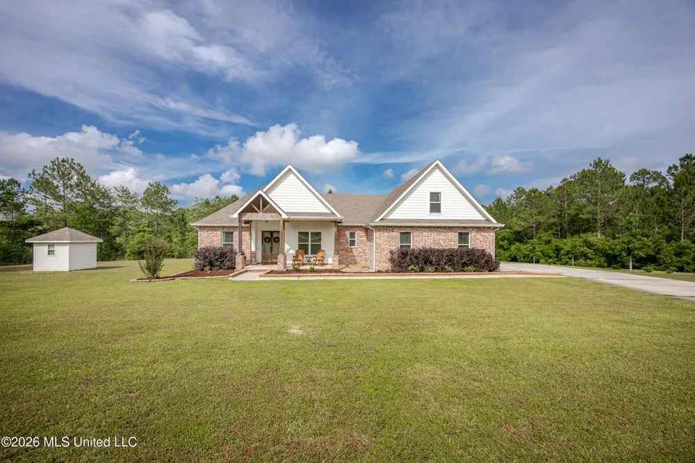 24020 Captain's Court Saucier, MS 39574