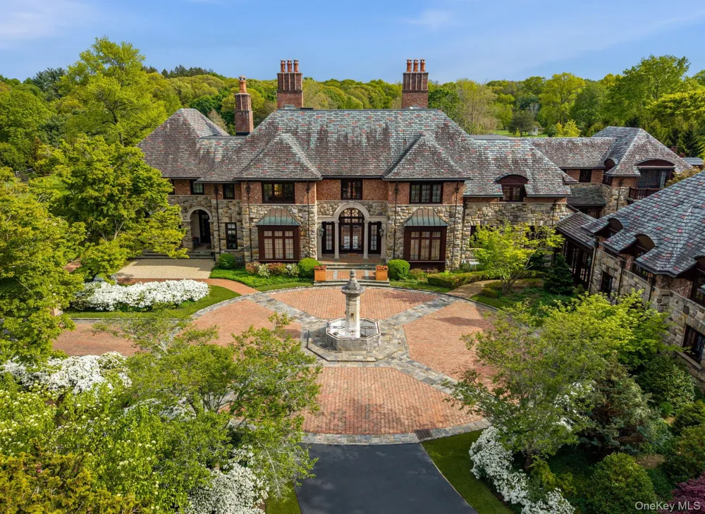 1 Applewood Estate Upper Brookville, NY 11545