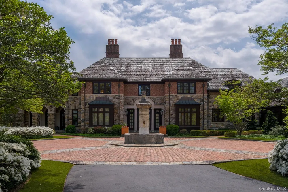 1 Applewood Estate Upper Brookville, NY 11545