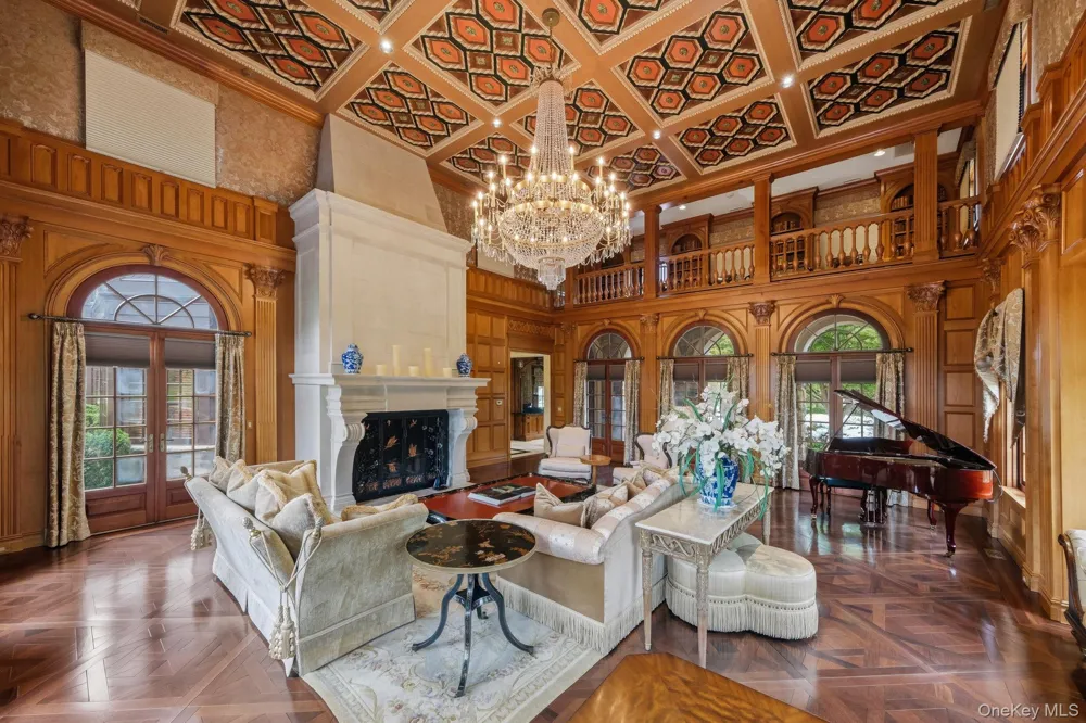 1 Applewood Estate Upper Brookville, NY 11545