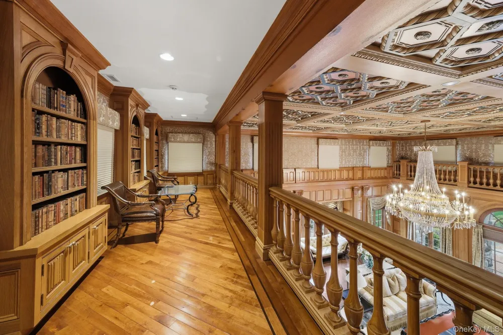 1 Applewood Estate Upper Brookville, NY 11545