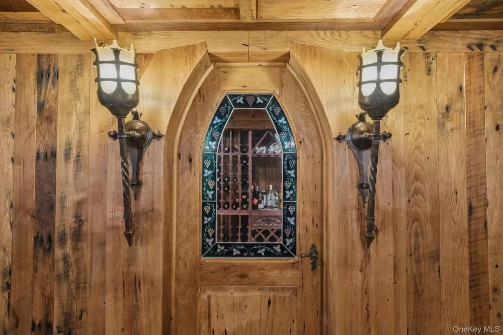 1 Applewood Estate Upper Brookville, NY 11545