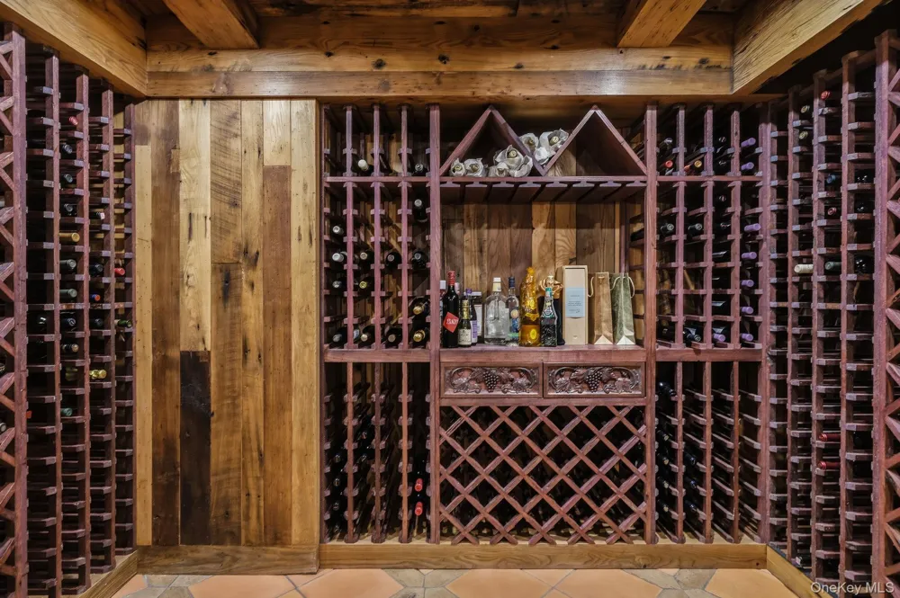 1 Applewood Estate Upper Brookville, NY 11545
