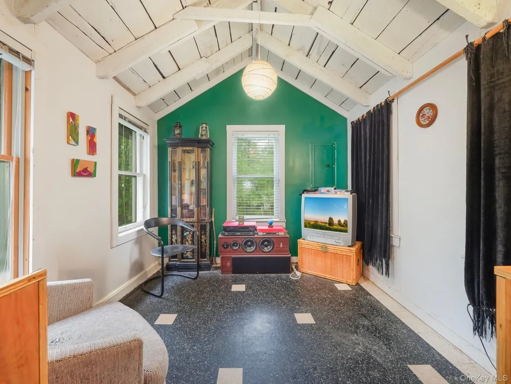 13 Sycamore Trail Wurtsboro, NY 12790
