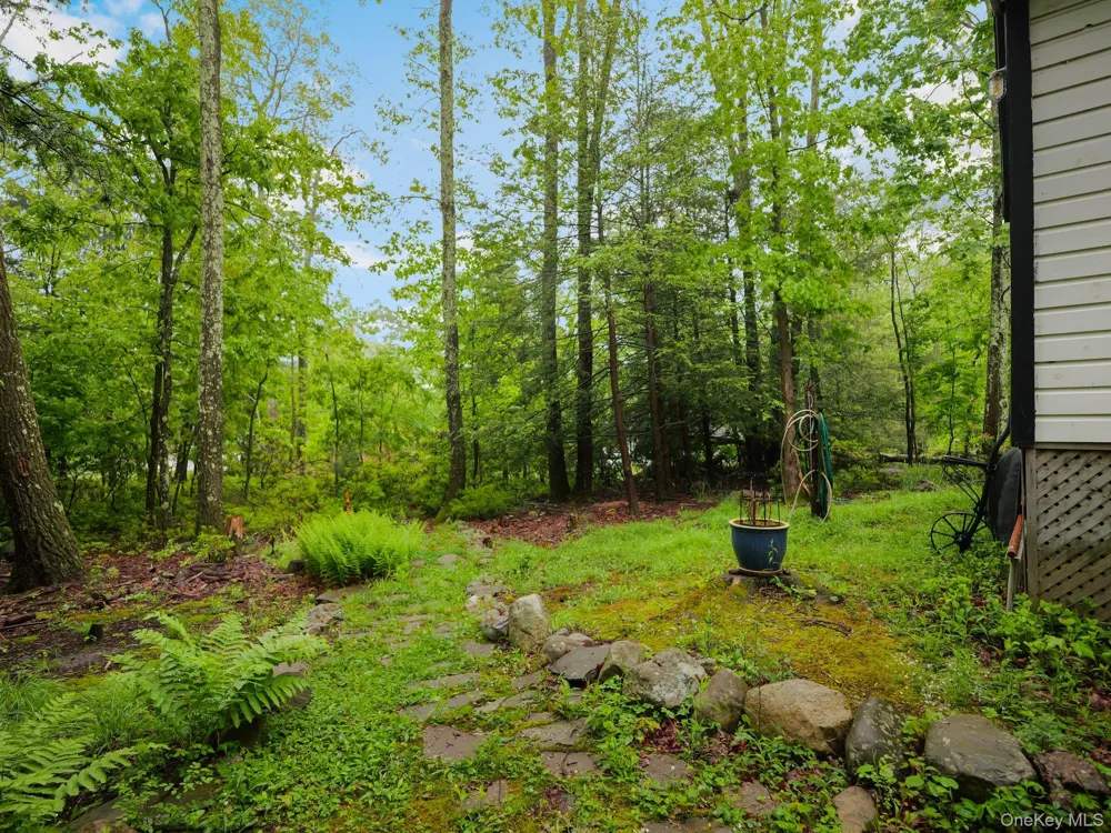 13 Sycamore Trail Wurtsboro, NY 12790