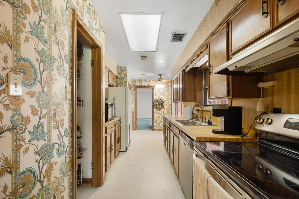 2513 S Fm 1291 Fayetteville, TX 78940