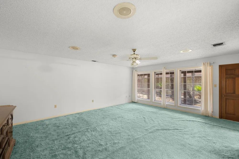 2513 S Fm 1291 Fayetteville, TX 78940