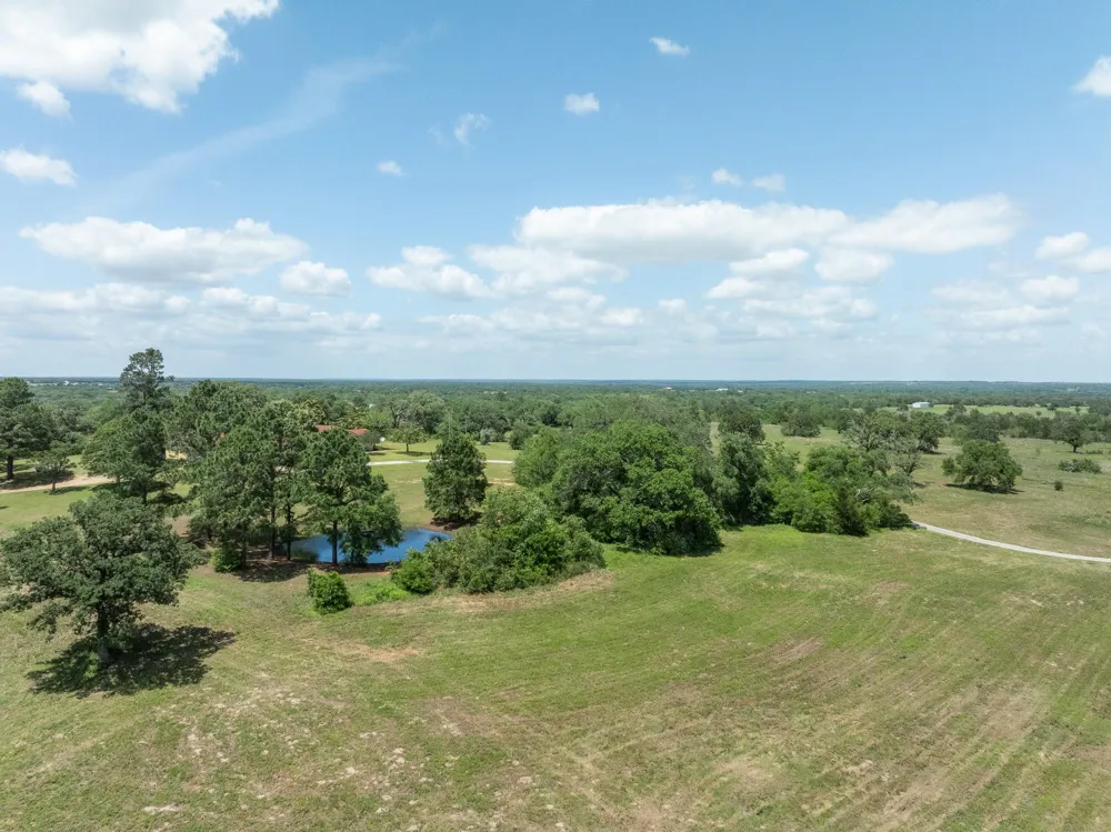 2513 S Fm 1291 Fayetteville, TX 78940
