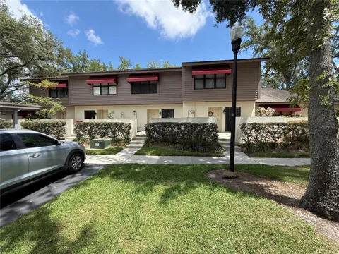819 OAK PARK PLACE