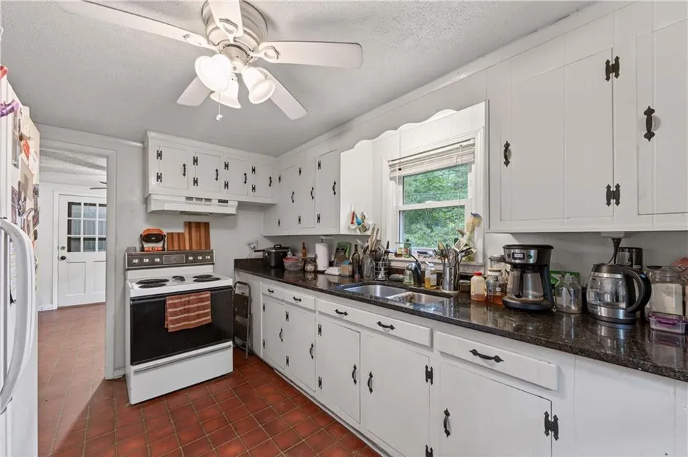 4399 Highway 411 NE Rydal, GA 30171