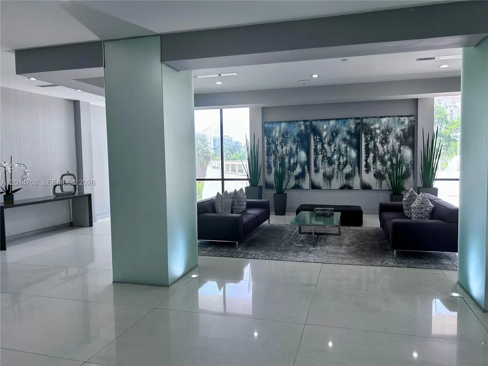 20365 W Country Club Dr #TH24 Aventura, FL 33180