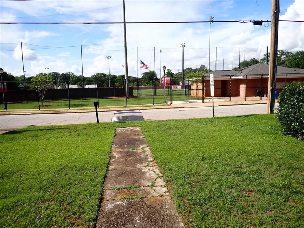 1476 Cambridge Avenue College Park, GA 30337