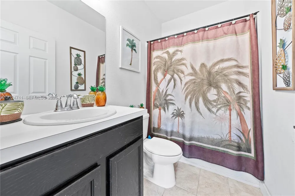 3535 NW 29th Ct Lauderdale Lakes, FL 33311