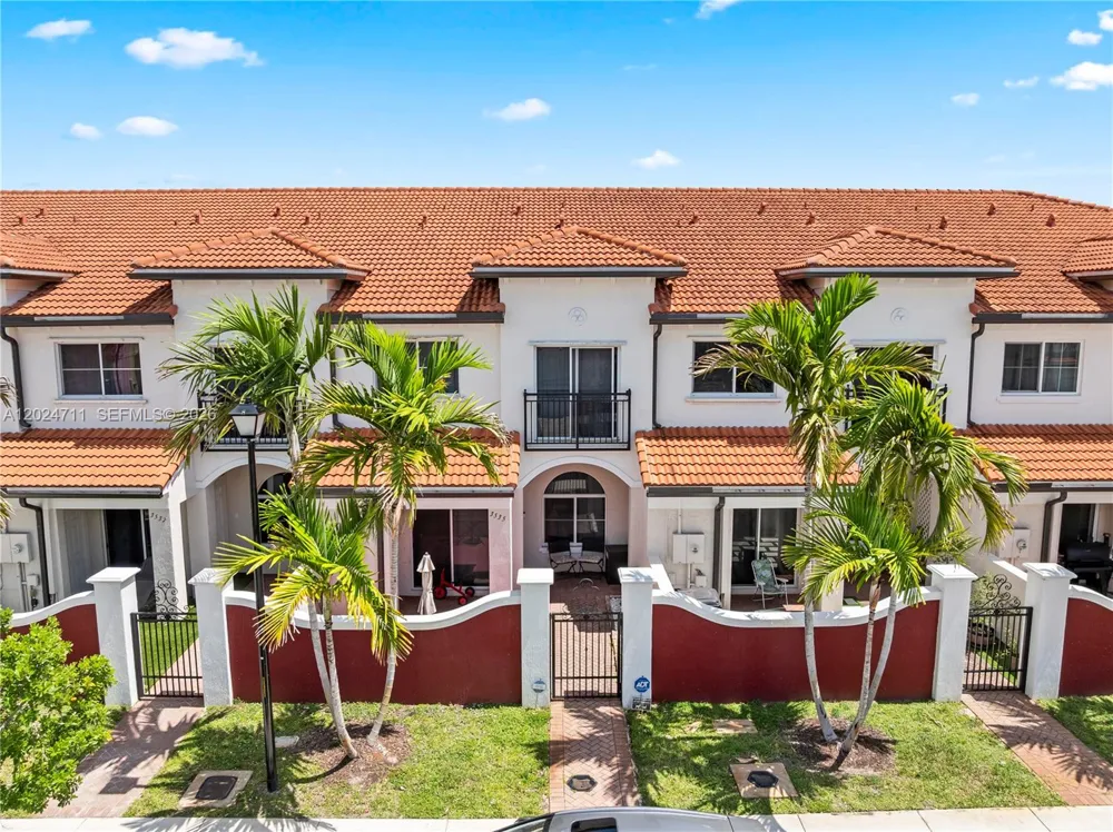 3535 NW 29th Ct Lauderdale Lakes, FL 33311