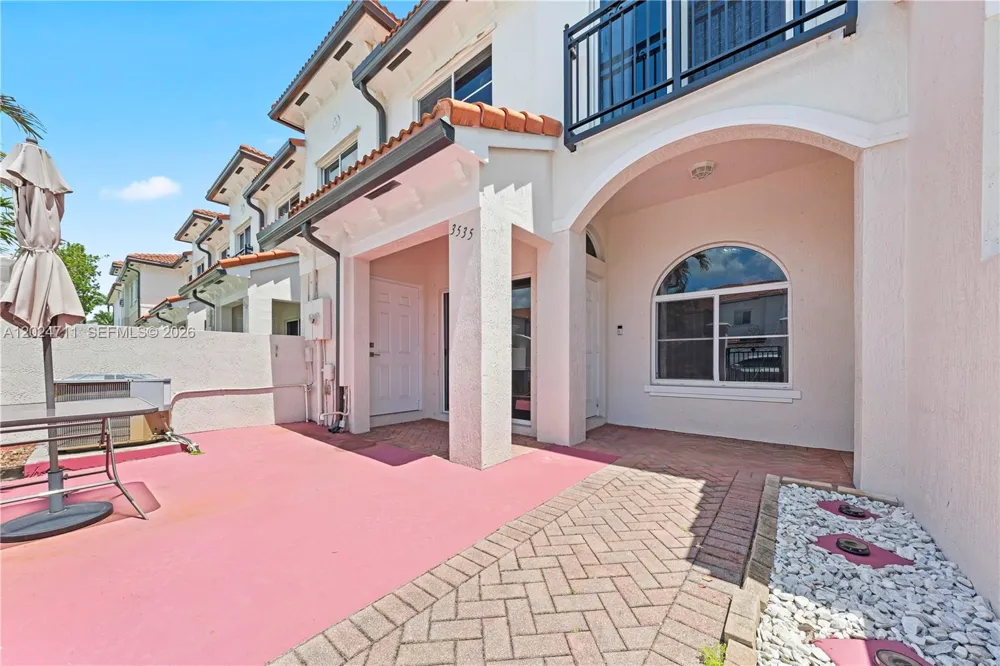 3535 NW 29th Ct Lauderdale Lakes, FL 33311