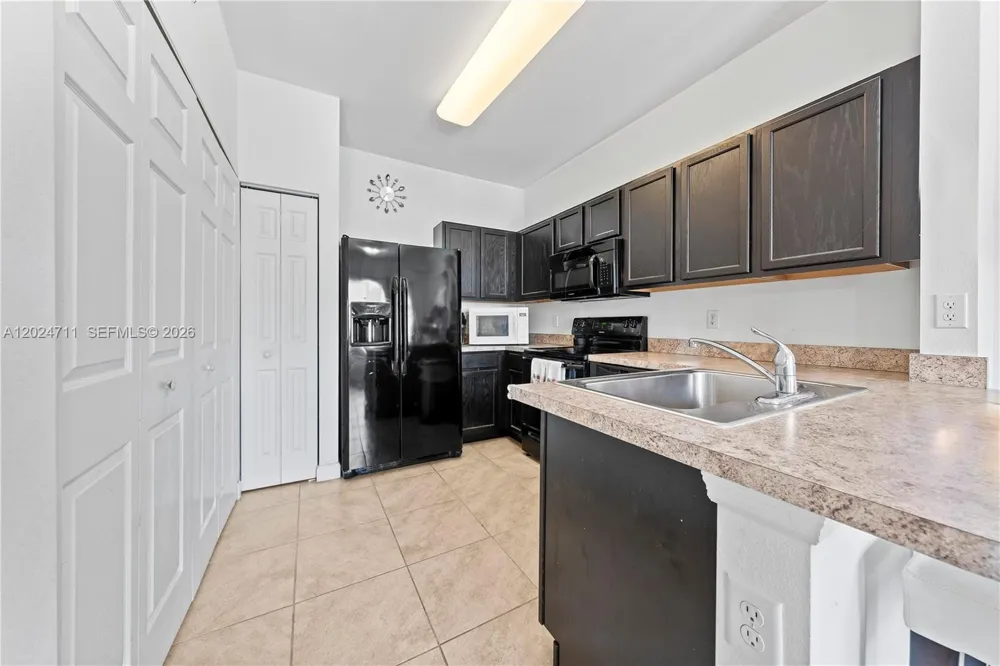 3535 NW 29th Ct Lauderdale Lakes, FL 33311